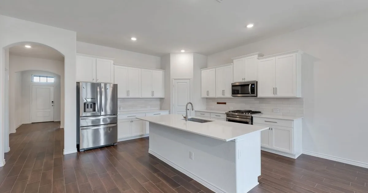 Suburban rental home in the Dallas–Fort Worth metroplex — 2026 DFW rental market and summer leasing strategy