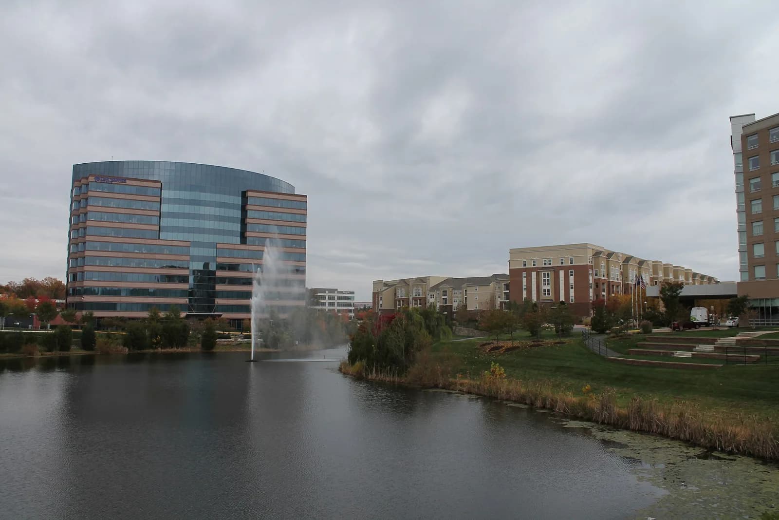 Herndon, Virginia — Herndon Town Square modern walkable center